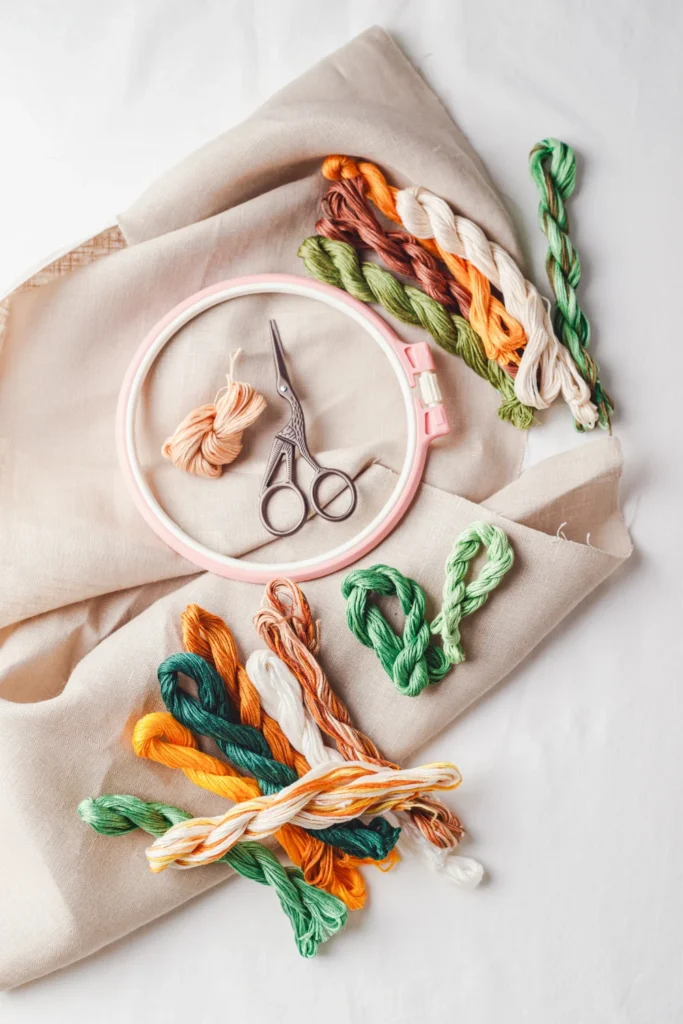 how to use embroidery hoops